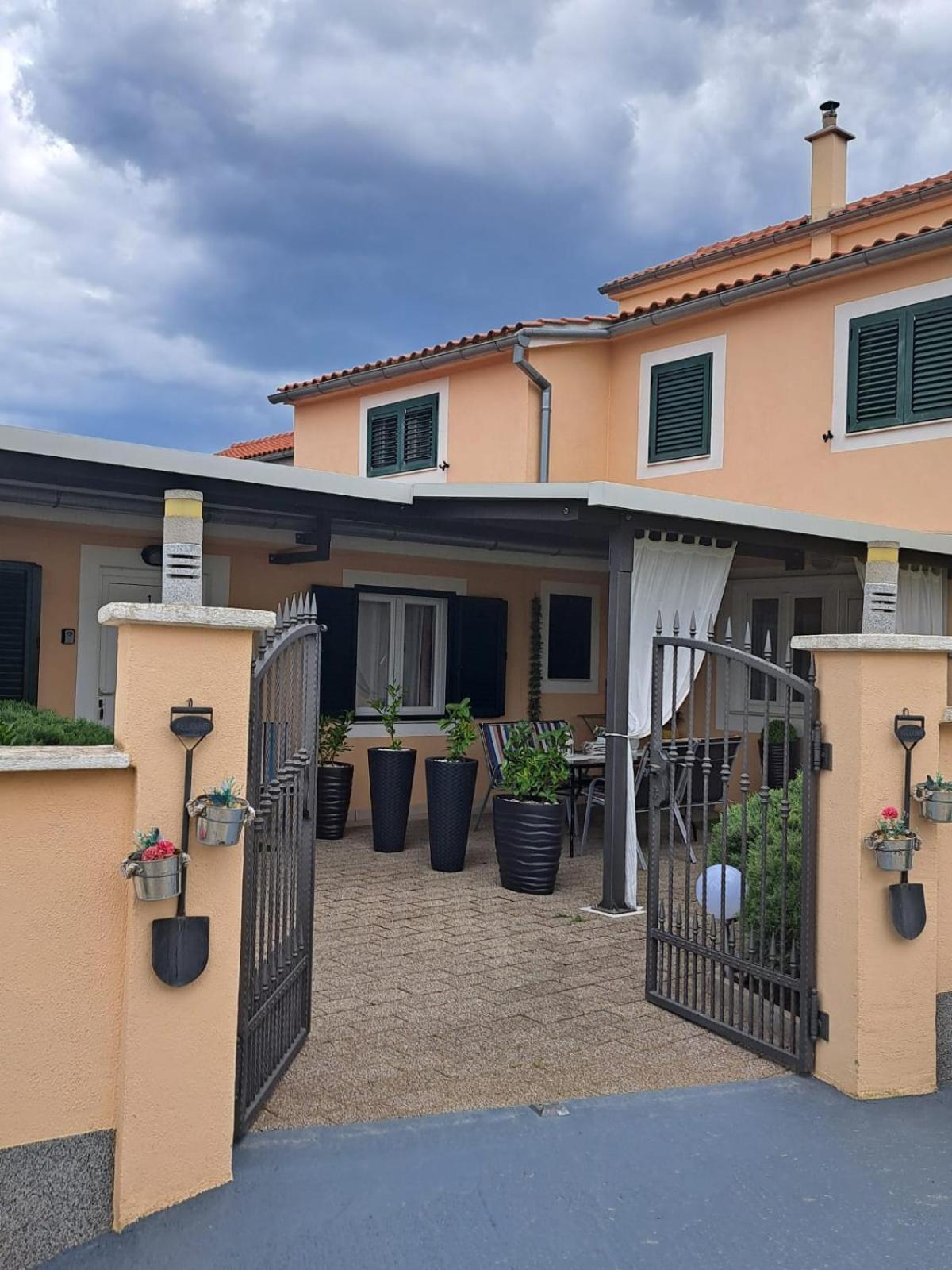 Apartments Andela Skradin Kültér fotó